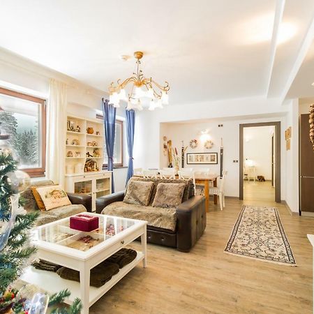 Charming 3-Bedroom Apartment Poiana Brasov Luaran gambar