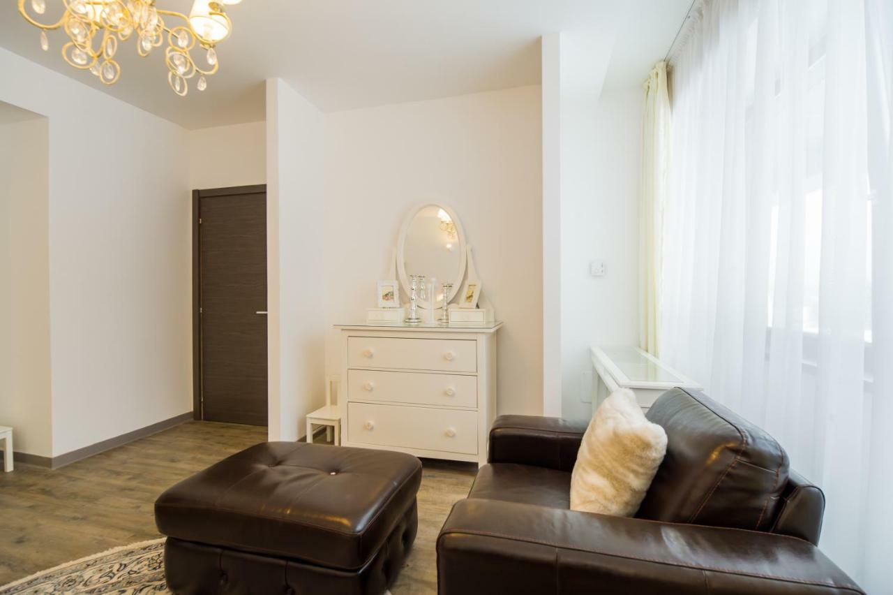 Charming 3-Bedroom Apartment Poiana Brasov Luaran gambar